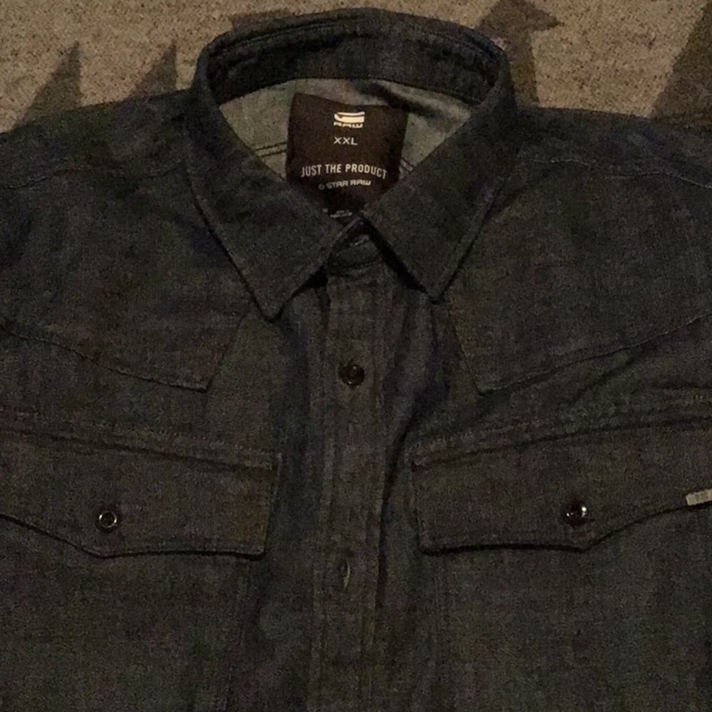 Long sleeve casual button shirt